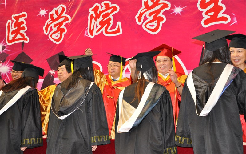 内蒙古科技大学包头医学院校园实景